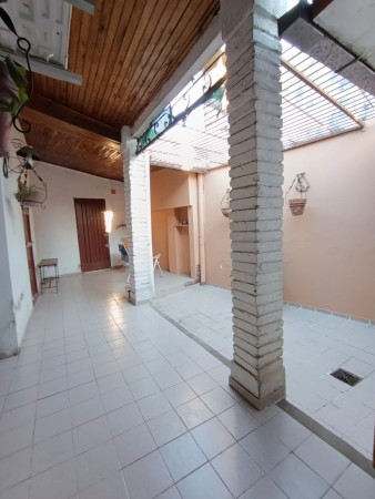 Casa en Venta Pellegrini al 500