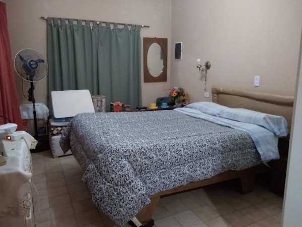 CASA EN CALLE JUAN BAEZ AL 800
