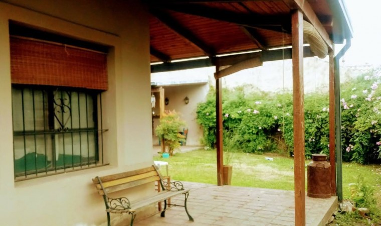 CASA A LA VENTA EN LAS GOLONDRINAS DE ORO VERDE
