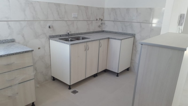 CALLE URQUIZA  1364 SEMIPISO A LA VENTA 