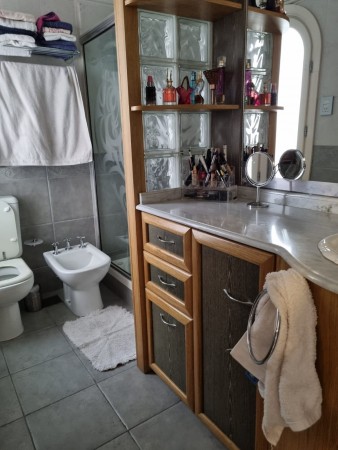 CASA A LA VENTA EN ZONA SANTA TERESITA 