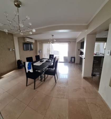 CASA A LA VENTA EN ZONA SANTA TERESITA 