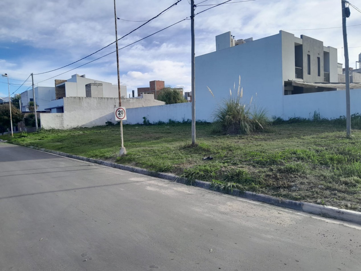 LOTE A LA VENTA EN AVENIDA DON BOSCO