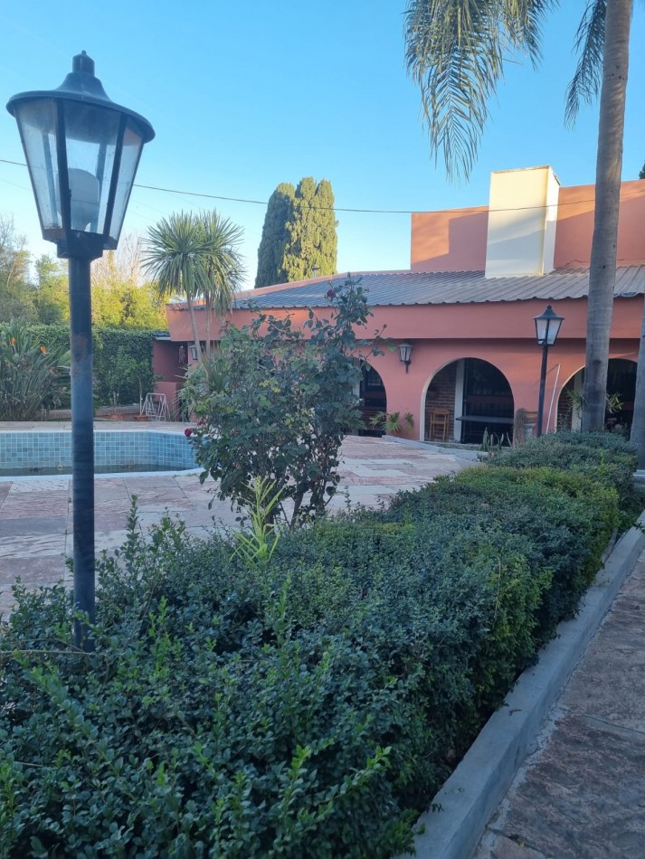 CASA A LA VENTA EN CALLE EL GUAYACAN