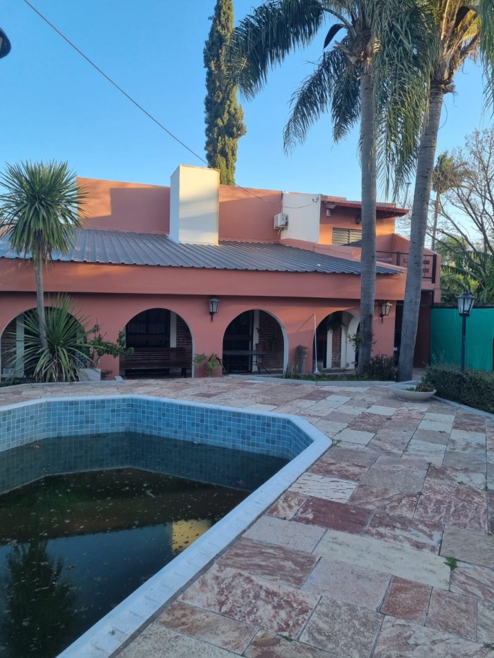 CASA A LA VENTA EN CALLE EL GUAYACAN