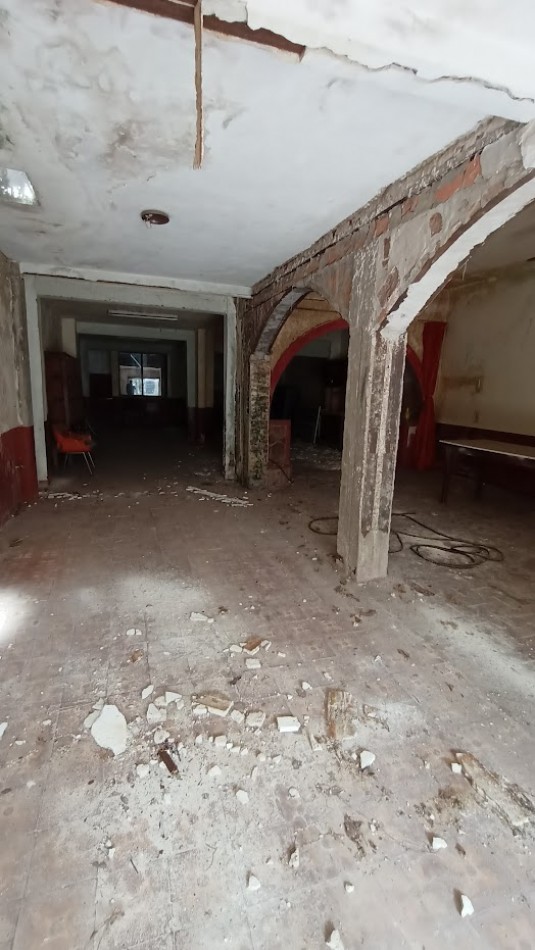 CASA EN VENTA A DEMOLER, CALLE 25 DE JUNIO No 353