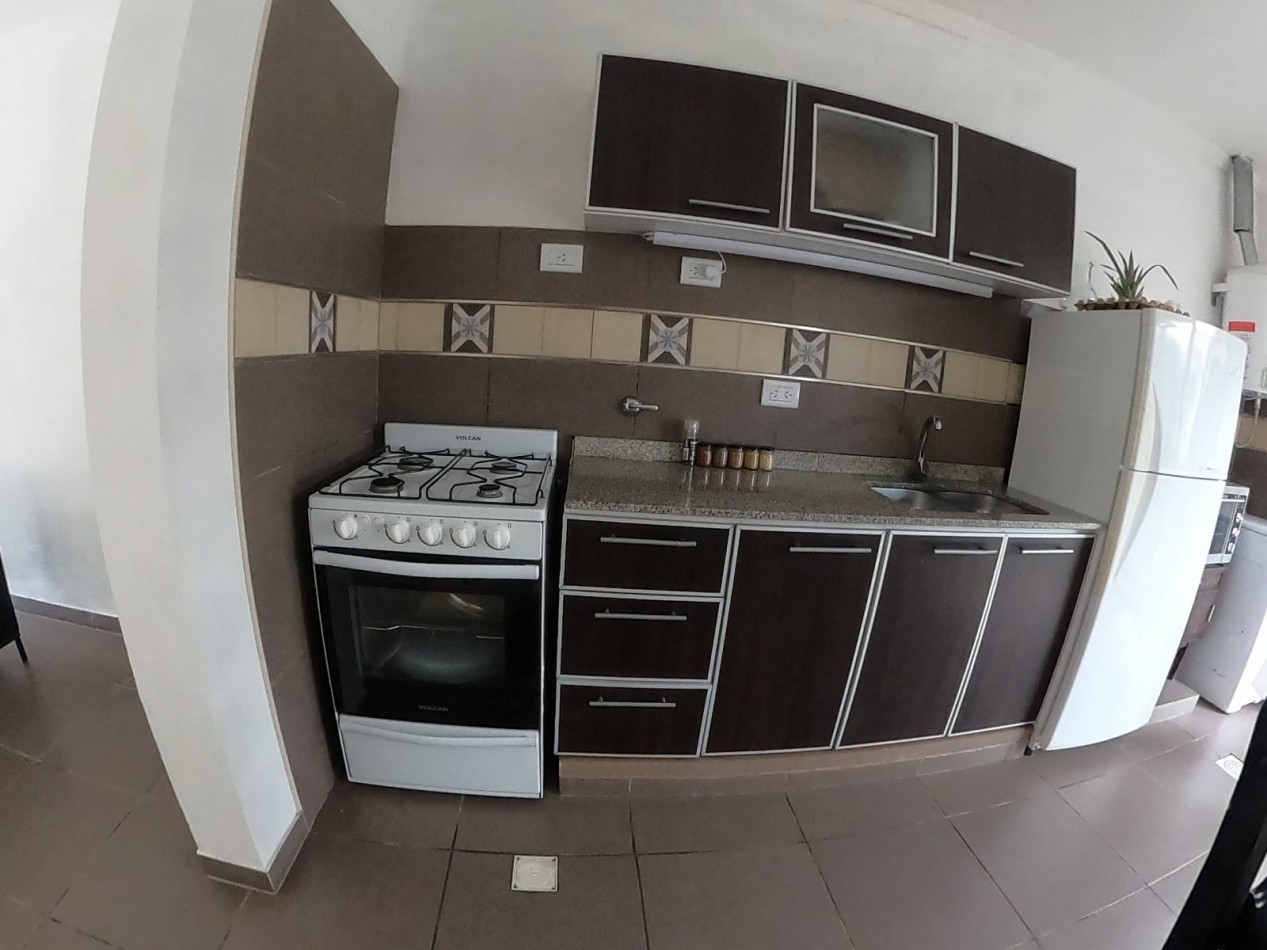 Calle Candelario Olivera- Casa en  Venta