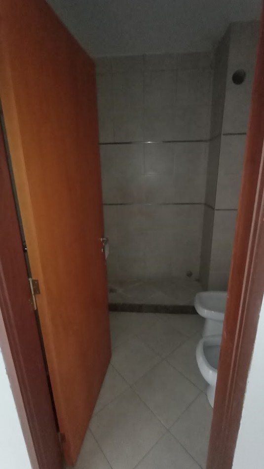 CALLE MISIONES N°163,  4° PISO "C" CONTRAFRENTE 