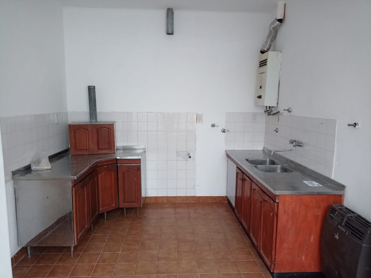 CASA EN VENTA  CON GALPON Y FOSA CALLE SOLER No 778