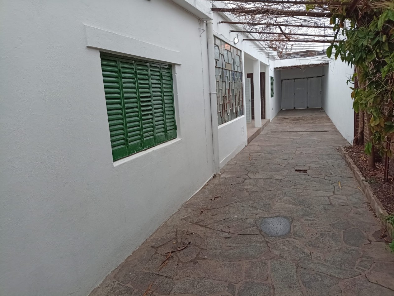 CASA EN VENTA  CON GALPON Y FOSA CALLE SOLER No 778