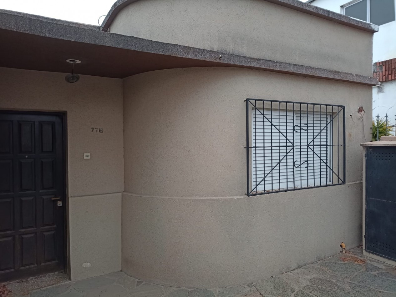 CASA EN VENTA  CON GALPON Y FOSA CALLE SOLER No 778