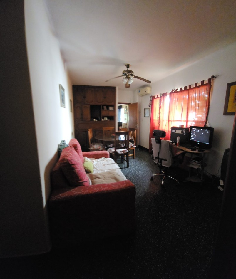  CALLE  ALFREDO NUX IMPORTANTE CASA A LA VENTA 