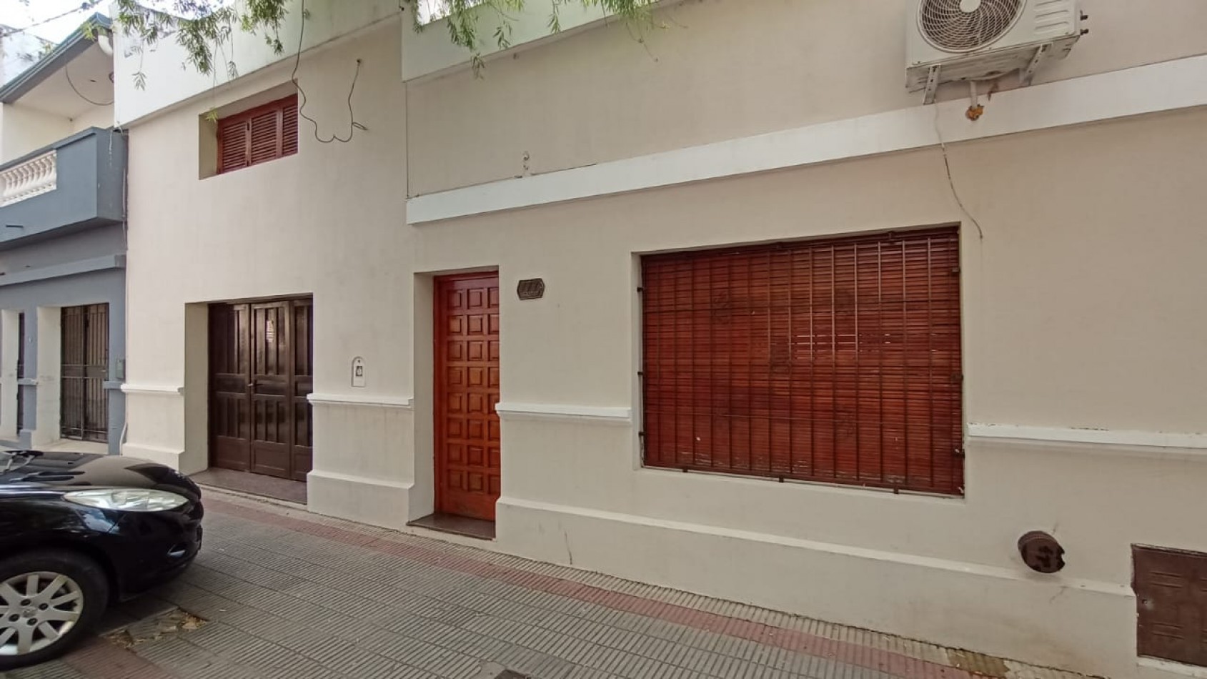 CALLE MENDOZA CASA A LA VENTA 