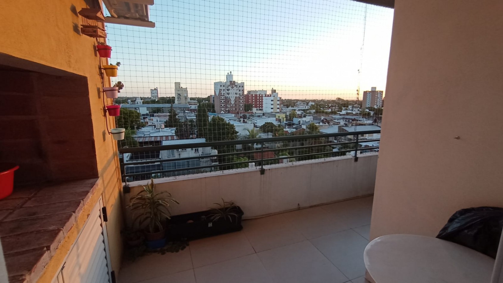 URQUIZA 1364  DEPARTAMENTO A LA VENTA DE 1 DORMITORIO AL FRENTE CON ASADOR