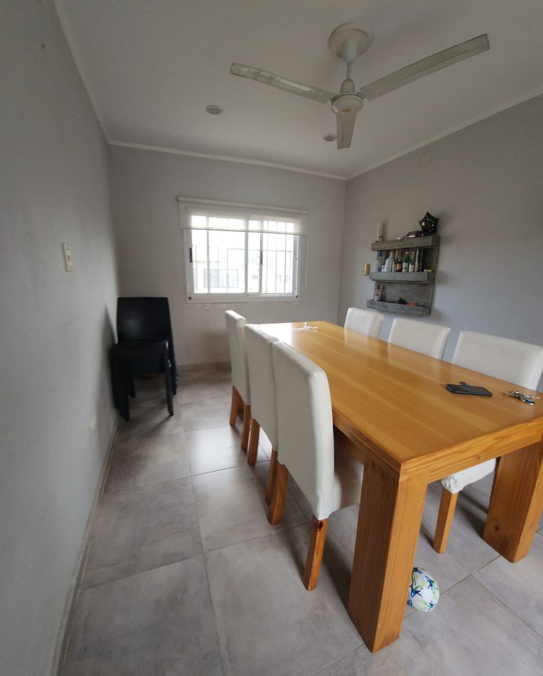 CASA A LA VENTA EN ZONA AV ZANNI Y CRISOLOGO LARRALDE 