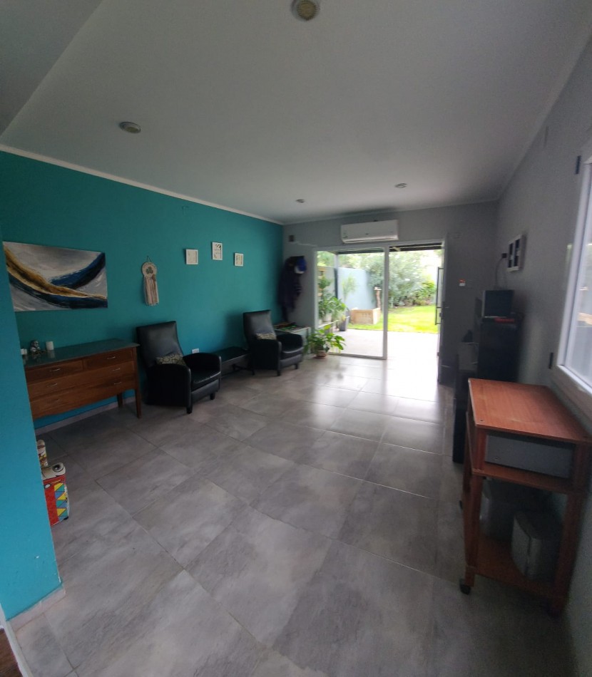 CASA A LA VENTA EN ZONA AV ZANNI Y CRISOLOGO LARRALDE 