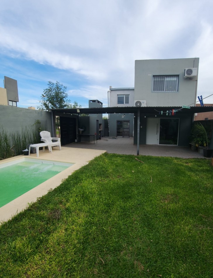 CASA A LA VENTA EN ZONA AV ZANNI Y CRISOLOGO LARRALDE 