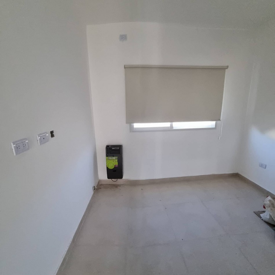 CASA A LA VENTA A ESTRENAR EN CALLE ISLA SOLEDAD Y PCIA DE  ENTRE RIOS 