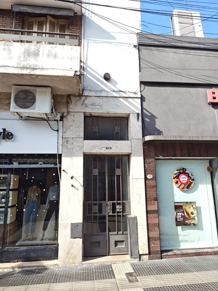 VENDO DEPARTAMENTO EN PEATONAL SAN MARTIN  673