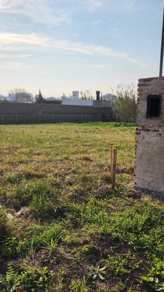 LOTE A LA VENTA EN ZONA LARRALDE Y AVENIDA RAMIREZ 