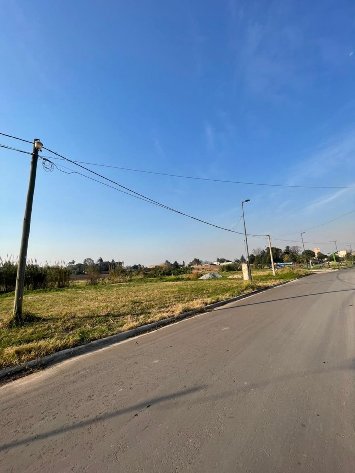 LOTE A LA VENTA EN ZONA LARRALDE Y AVENIDA RAMIREZ 
