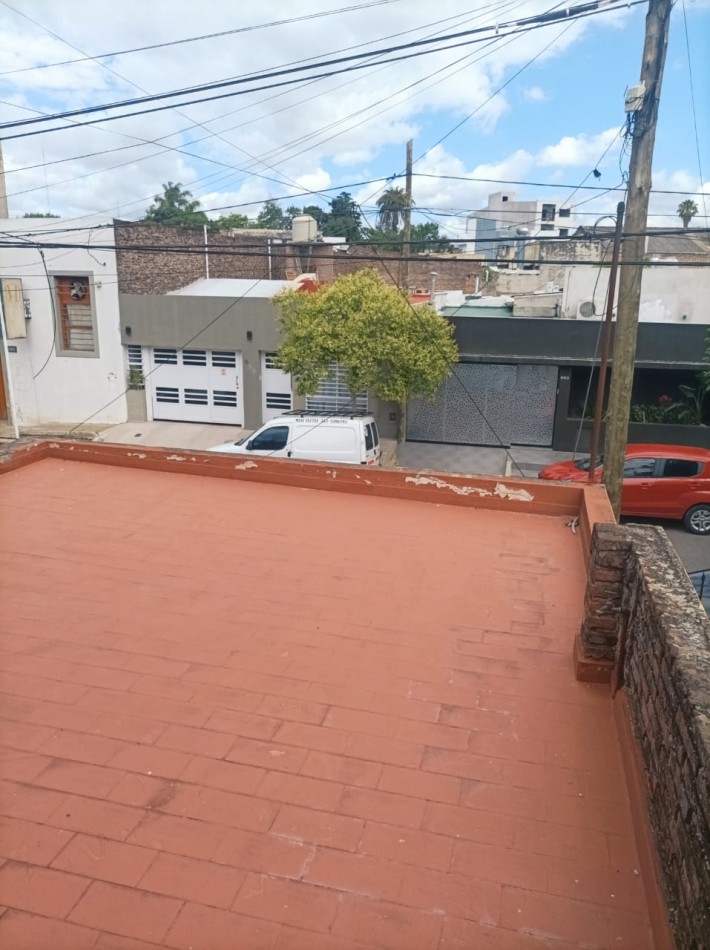 VENDO CASA EN CALLE JOSE DELGADO ( ZONA ALMA FUERTE, SUPER VEA)