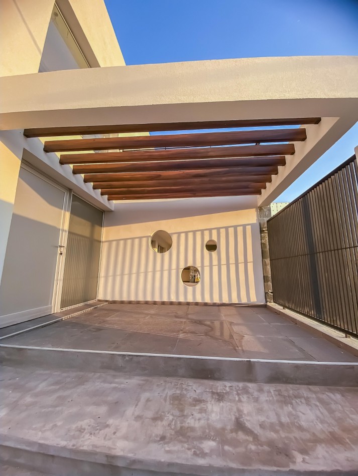 CASA EN ALQUILER  A ESTRENAR EN ZONA LOPEZ JORDAN Y DARWIN 