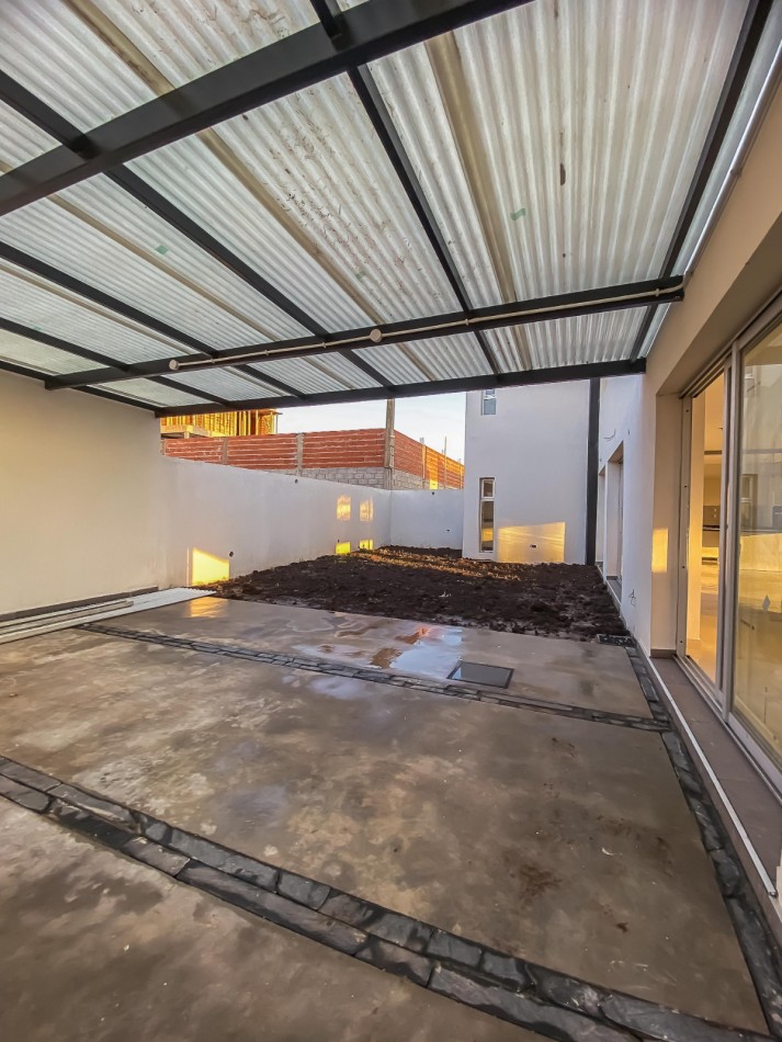 CASA EN ALQUILER  A ESTRENAR EN ZONA LOPEZ JORDAN Y DARWIN 
