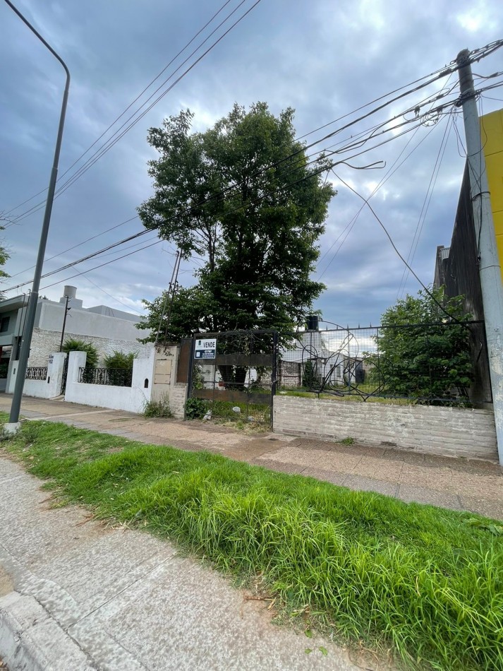 CASA A RECICLAR  EN VENTA EN AVENIDA ZANNI