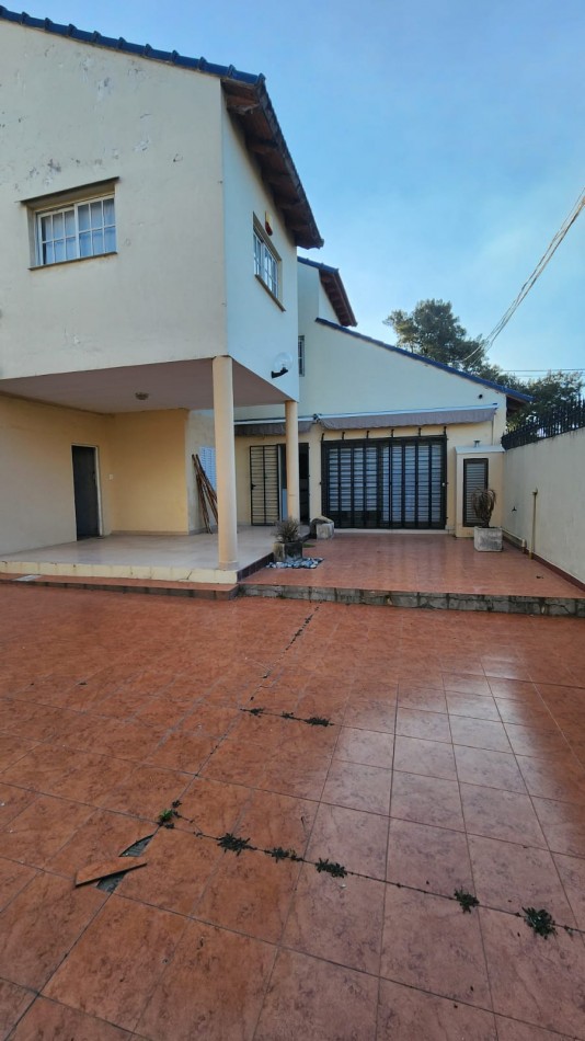 AVENIDA ZANNI CASA A LA VENTA 