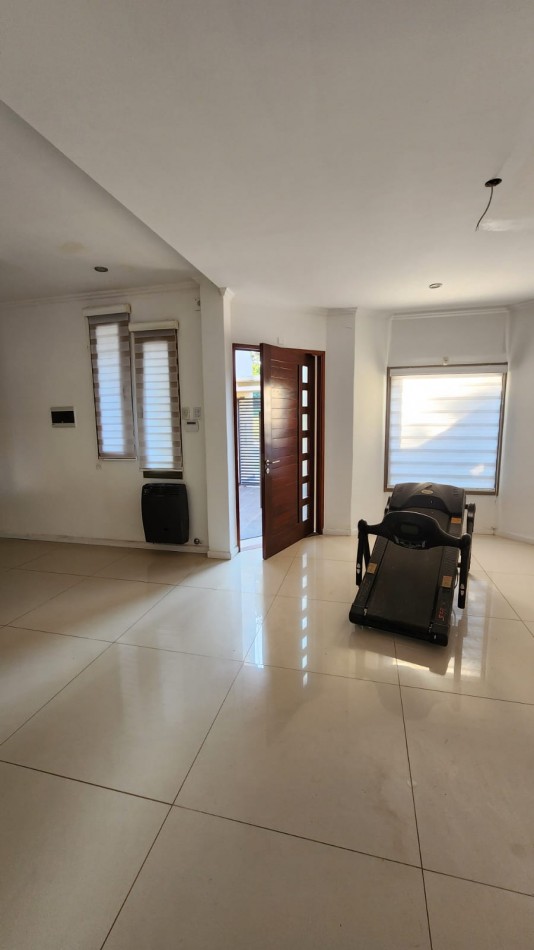 AVENIDA ZANNI CASA A LA VENTA 