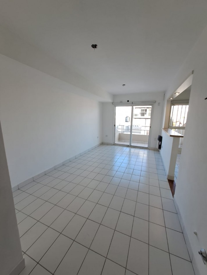 CALLE 9 DE JULIO DEPARTAMENTO A LA VENTA DE 3 DORMITORIOS