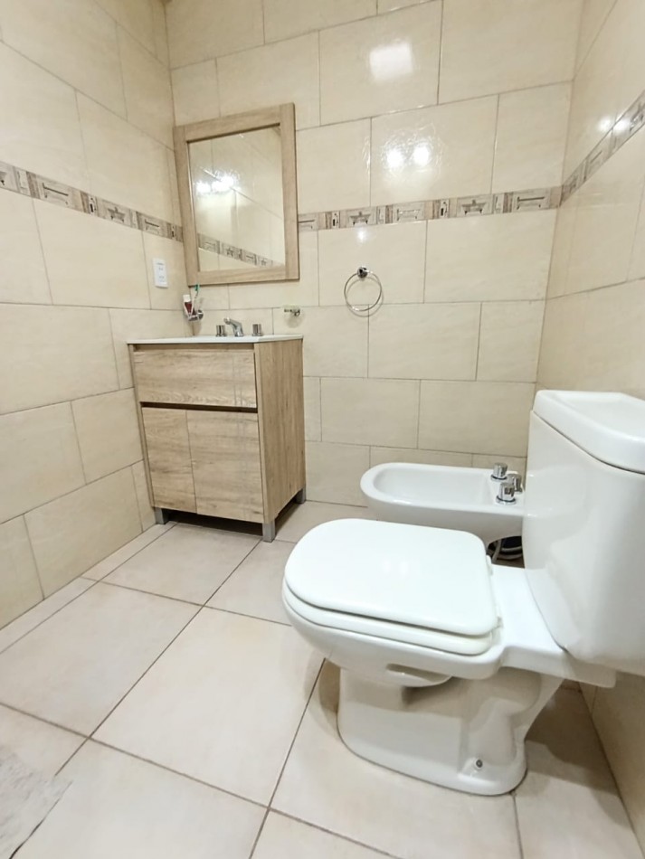 CASA EN ZONA CENTRO - CALLE GUALEGUAYCHU 