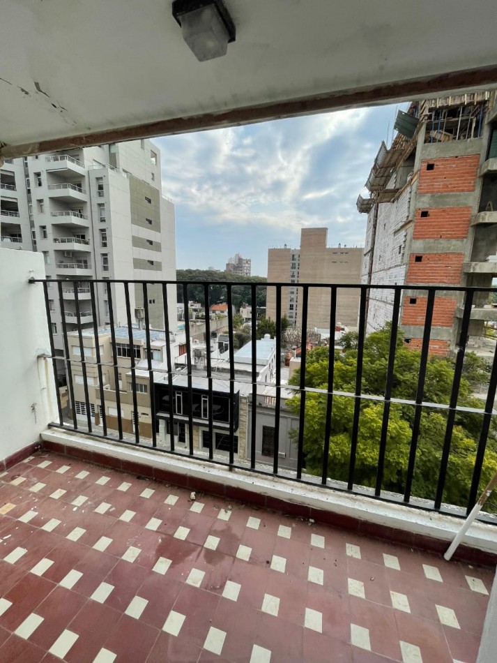 VENDO DEPTO EN CALLE CORDOBA 596, CASI  MALVINAS 