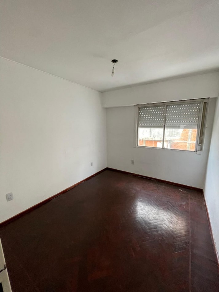 VENDO DEPTO EN CALLE CORDOBA 596, CASI  MALVINAS 