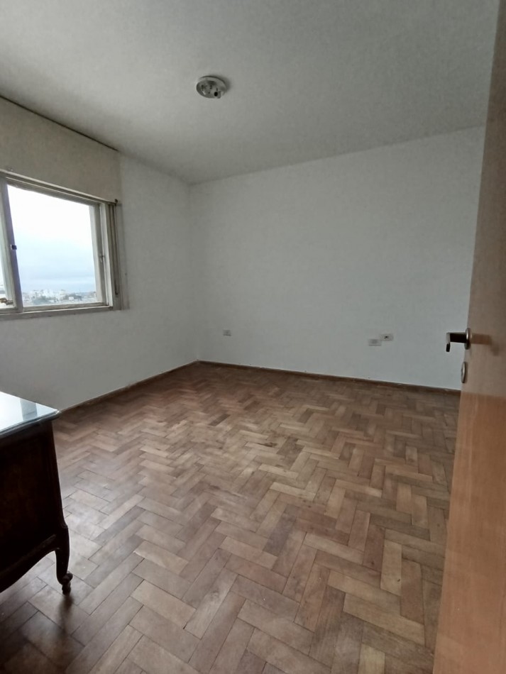 DEPARTAMENTO EN VENTA EN CALLE GUALEGUAYCHU Y PASCUAL PALMA