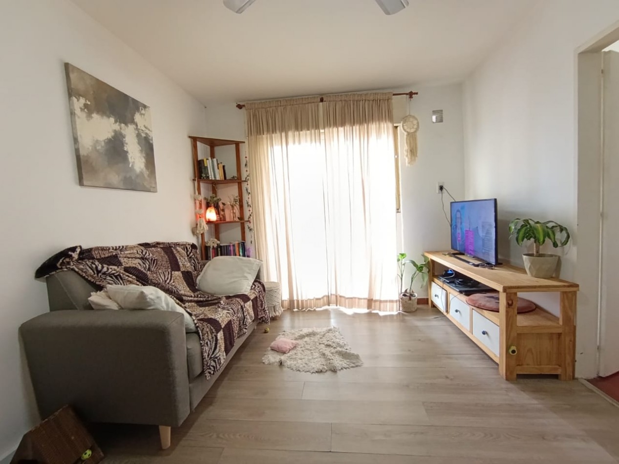 Venta de departamento 2 dormitorios  con opcion a  cochera - Zona Centro / Facultades