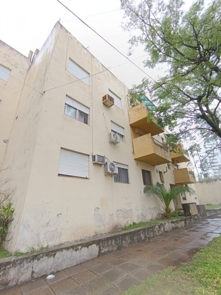 Venta de departamento 2 dormitorios  con opcion a  cochera - Zona Centro / Facultades
