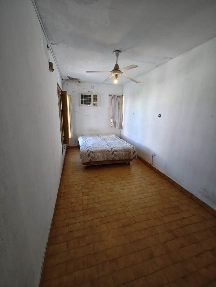 VENDO CASA EN CALLE JOSE DELGADO ( ZONA ALMA FUERTE, SUPER VEA)