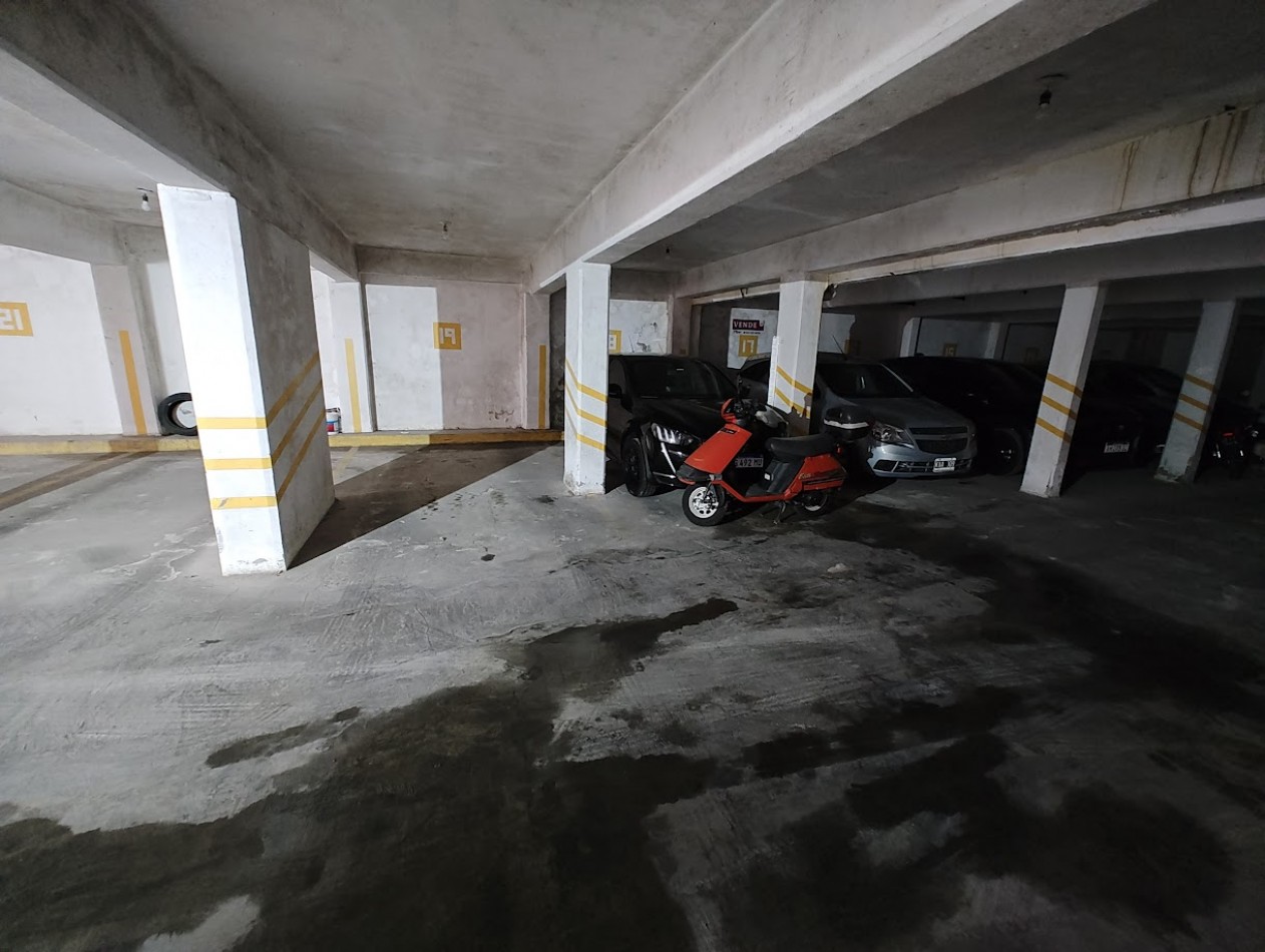 VENDO COCHERAS CALLE IRIGOYEN 