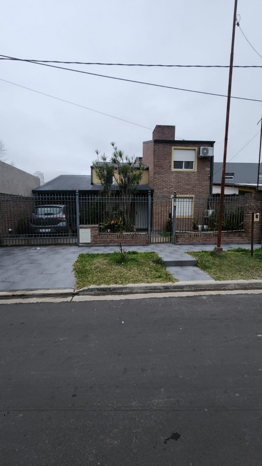 CASA EN VENTA EN CALLE ARROYO GRANDE 