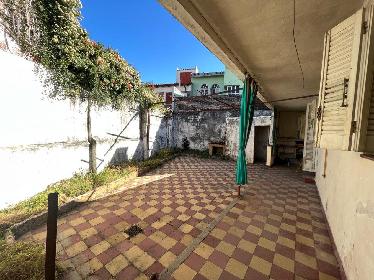 CASA  EN VENTA EN ZONA ZONA 5 ESQUINAS