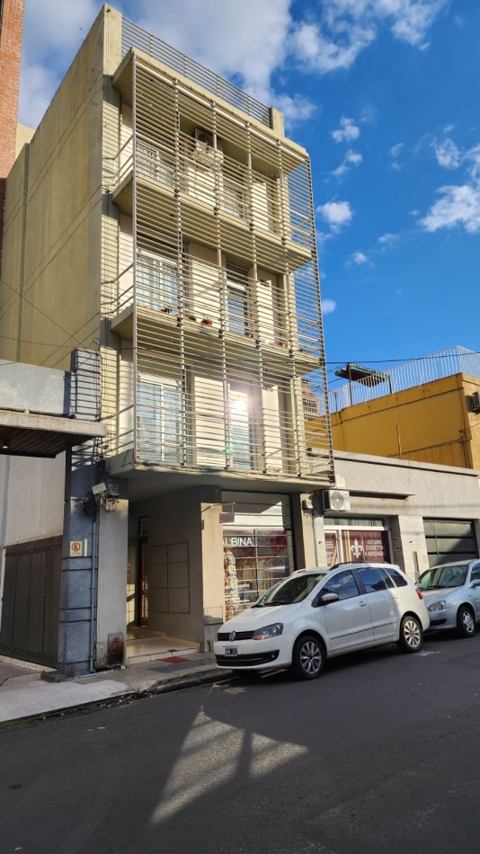 DEPARTAMENTO A LA VENTA EN CALLE CORRIENTES 324  