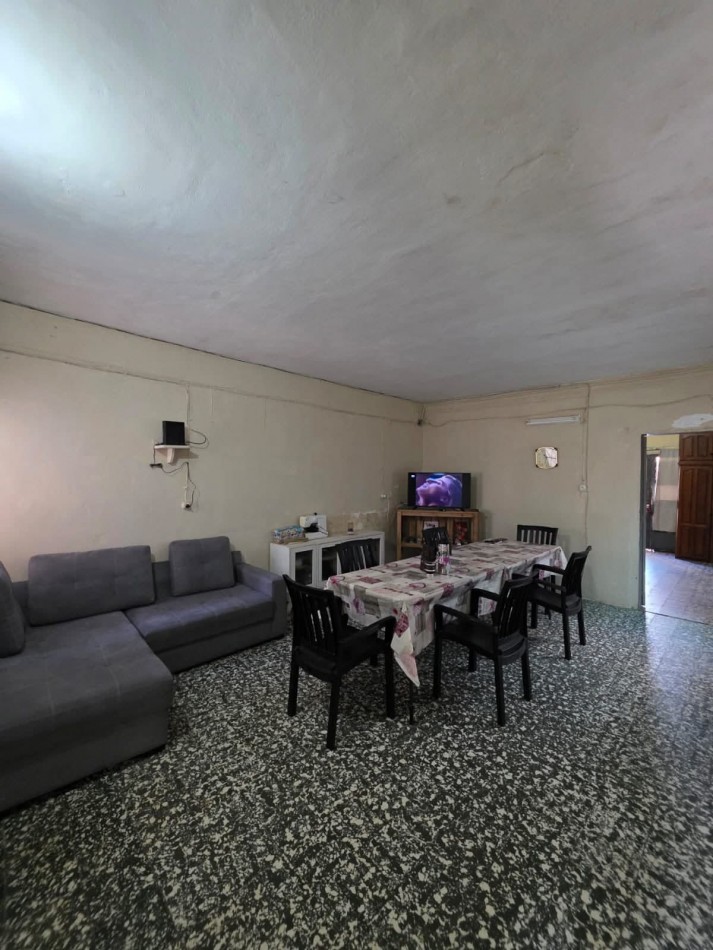 Casa en venta a reciclar  en Calle Lechiguanas! a 100 m de la Universidad Tecnologica Nacional