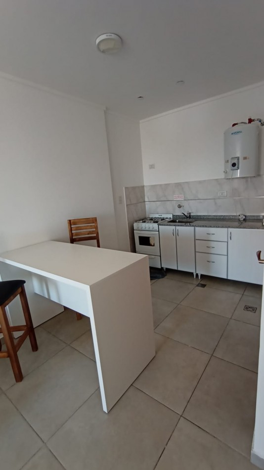  VENDO  MONOAMBIENTE  EN CALLE URQUIZA 1364, 5o PISO CONTRA FRENTE  