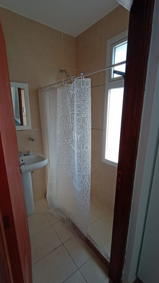  VENDO  MONOAMBIENTE  EN CALLE URQUIZA 1364, 5o PISO CONTRA FRENTE  