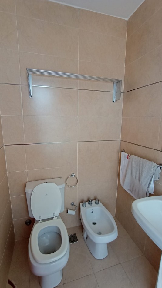  VENDO  MONOAMBIENTE  EN CALLE URQUIZA 1364, 5o PISO CONTRA FRENTE  