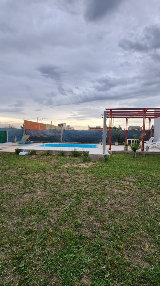 CASAQUINTA EN VENTA  O ALQUILER EN COLONIA ENSAYO