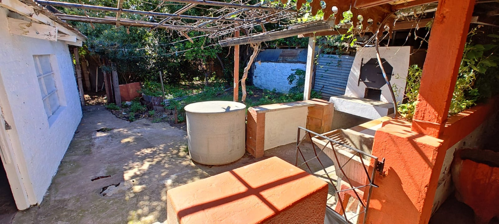 CASA EN VENTA CALLE EL TIMBO, casi Francia y Blas Parera