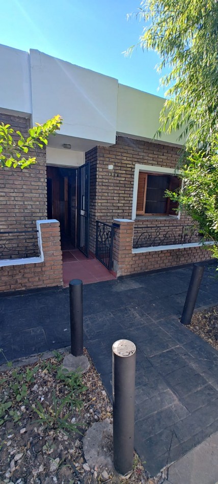 CASA EN VENTA CALLE EL TIMBO, casi Francia y Blas Parera